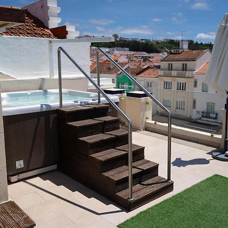 By The Sea - Nazare Bed & Breakfast Luaran gambar