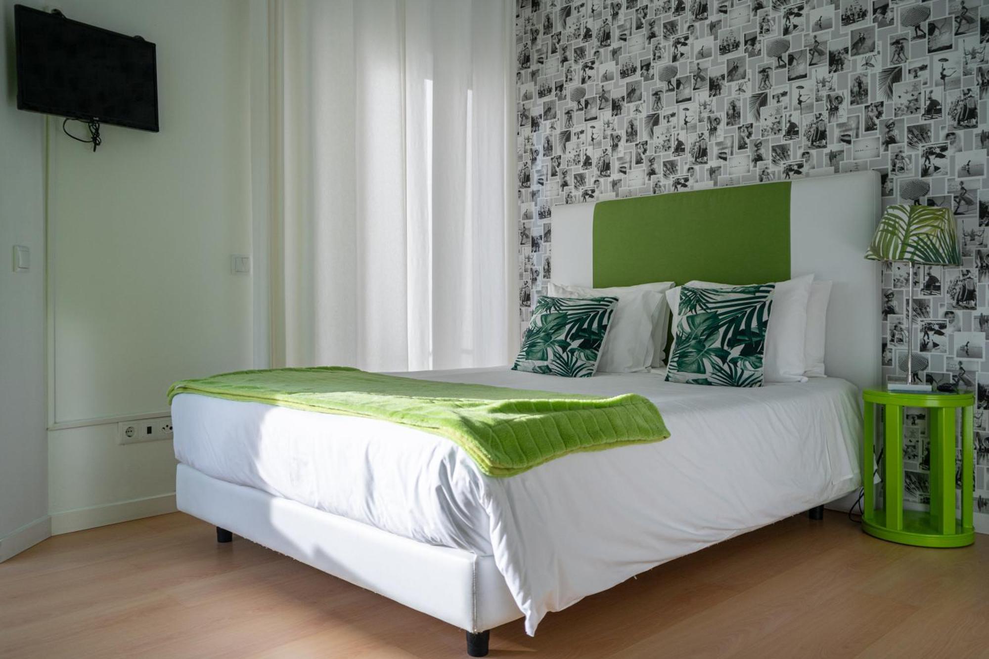 By The Sea - Nazare Bed & Breakfast Luaran gambar