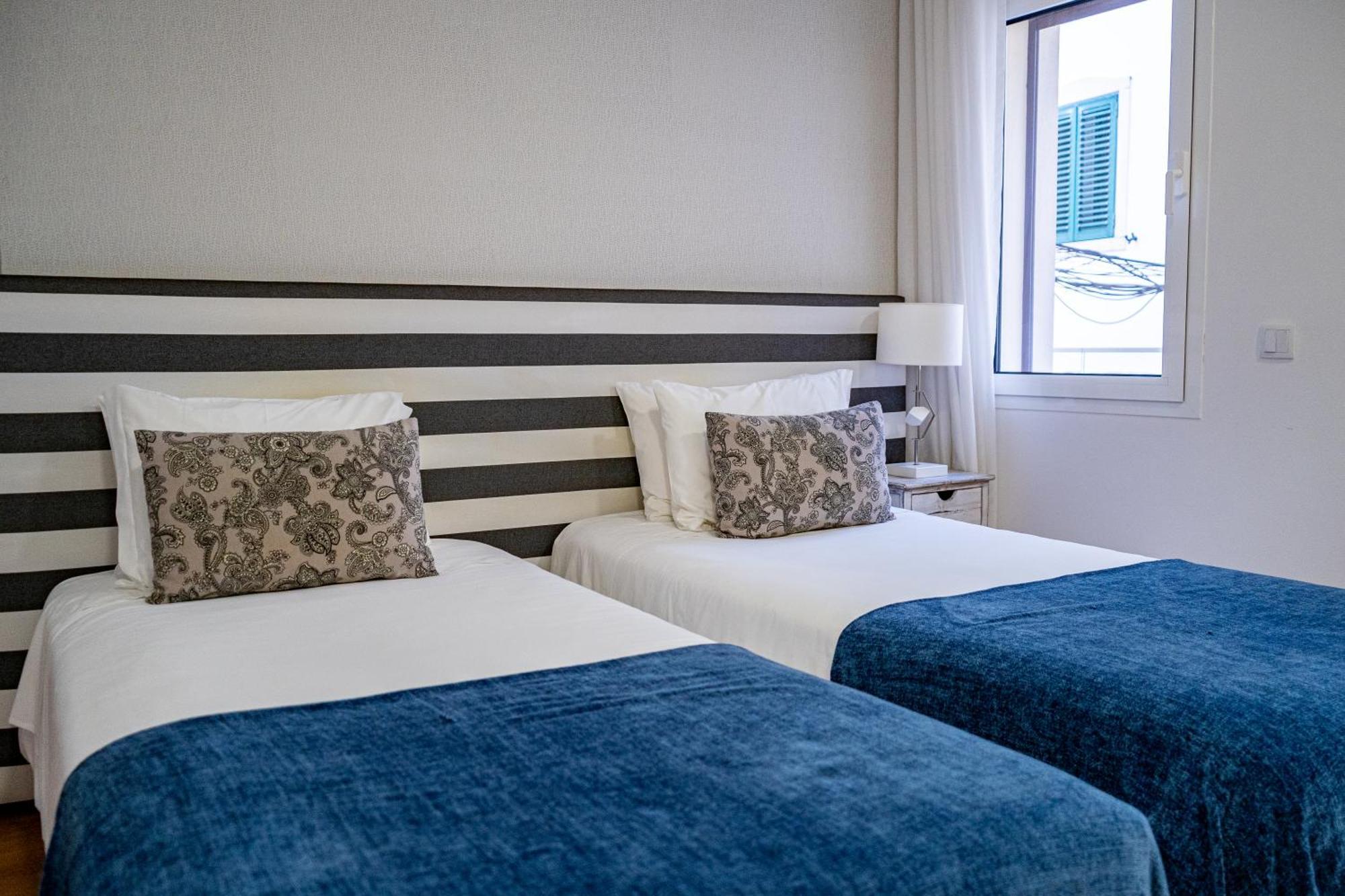 By The Sea - Nazare Bed & Breakfast Luaran gambar