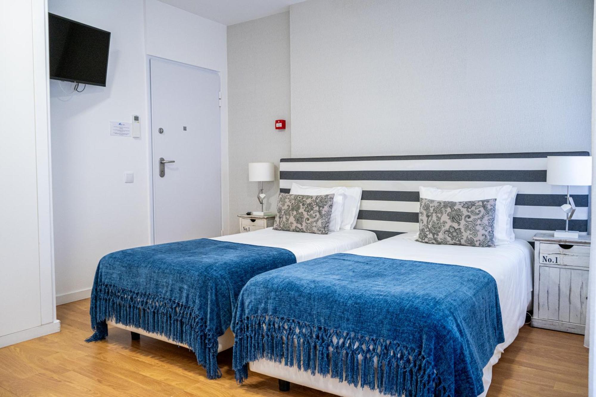 By The Sea - Nazare Bed & Breakfast Luaran gambar