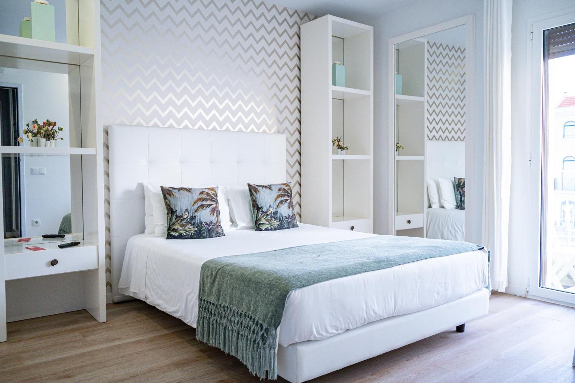 By The Sea - Nazare Bed & Breakfast Luaran gambar
