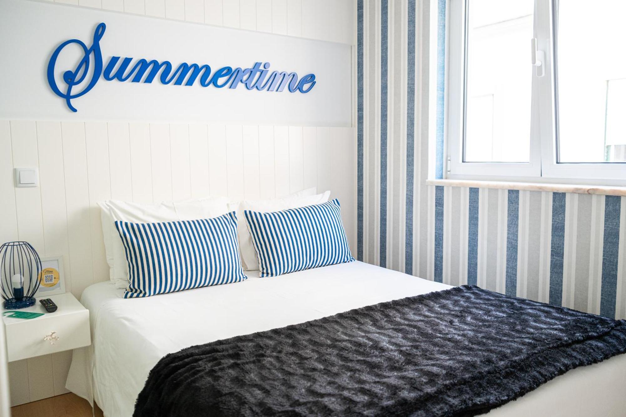 By The Sea - Nazare Bed & Breakfast Luaran gambar