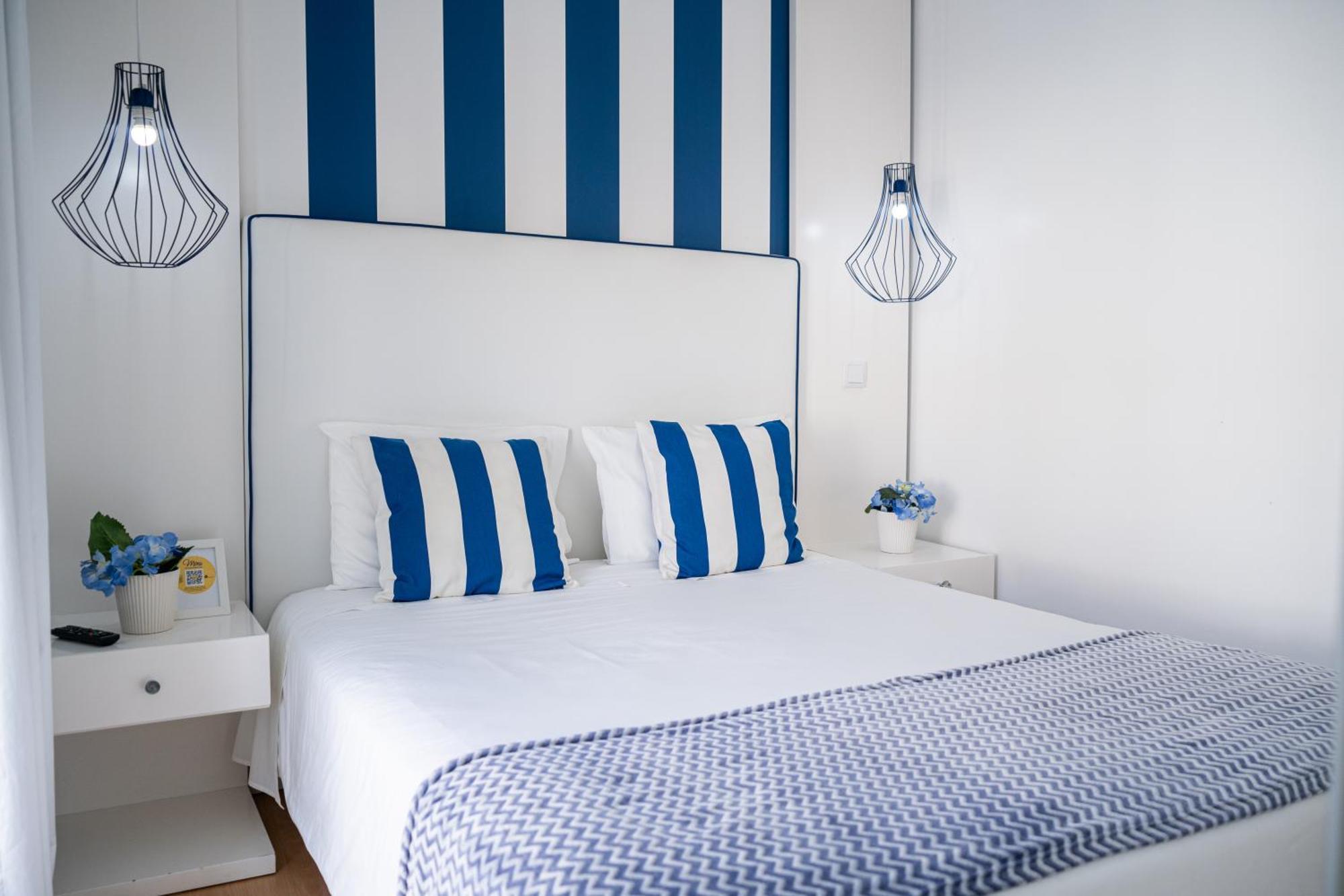By The Sea - Nazare Bed & Breakfast Luaran gambar