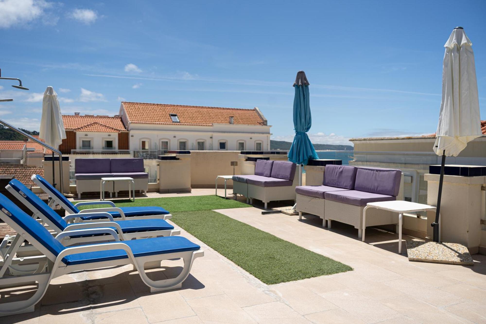 By The Sea - Nazare Bed & Breakfast Luaran gambar